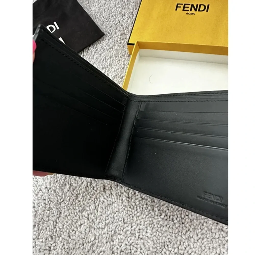 FENDI FF Bifold Men Wallet - Picture 4 of 10